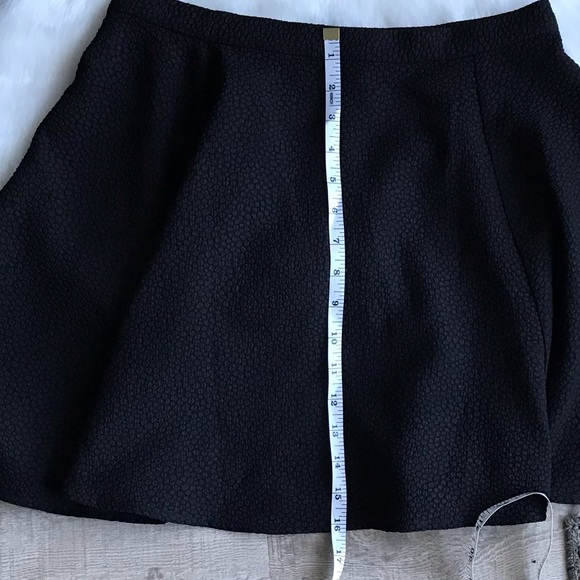 ๐H&M Black Size Large Ladies Short Skirt With Back Zipper - Picture 7 of 9